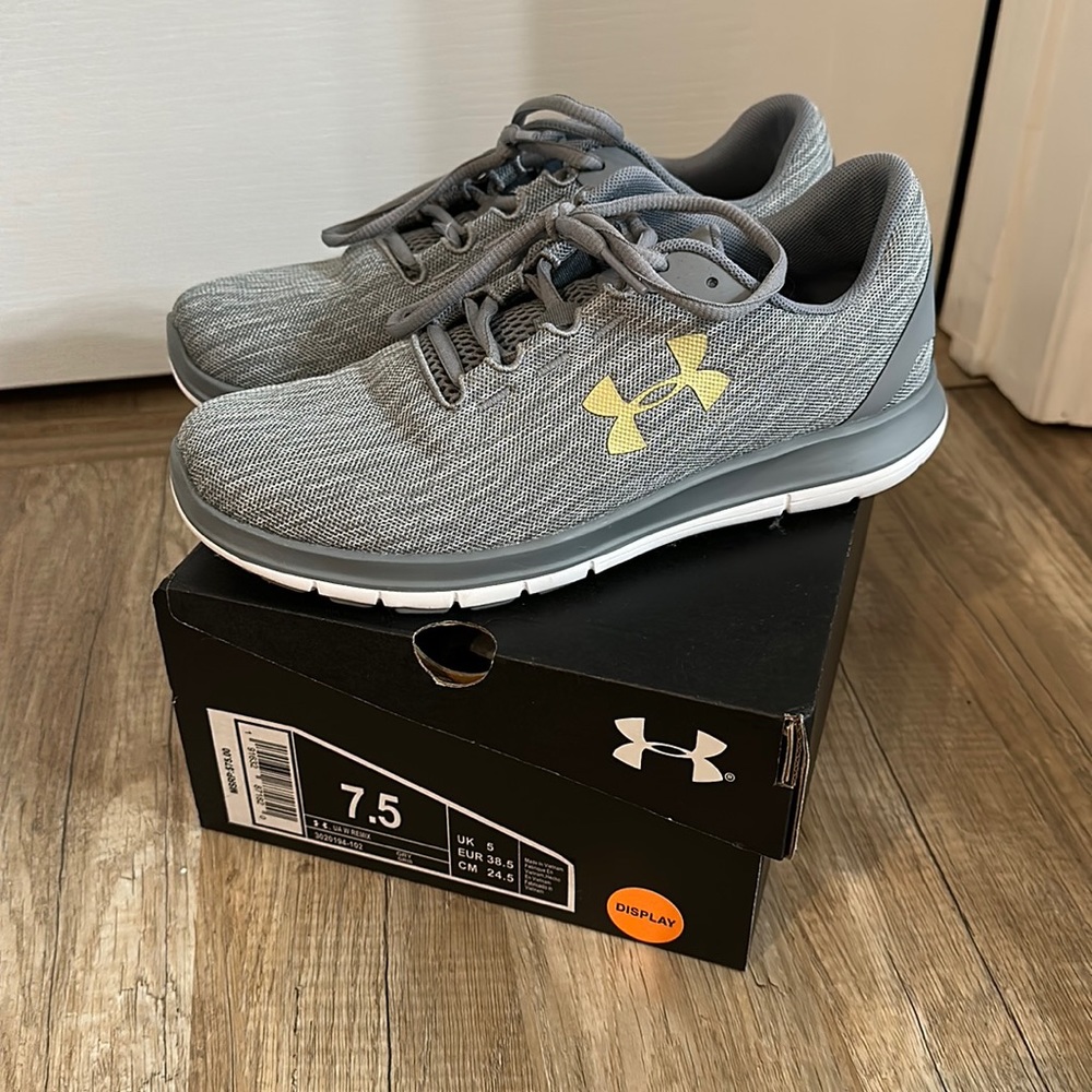 Women’s size 7.5 gray Under Armour sneakers. Worn 2 times.
